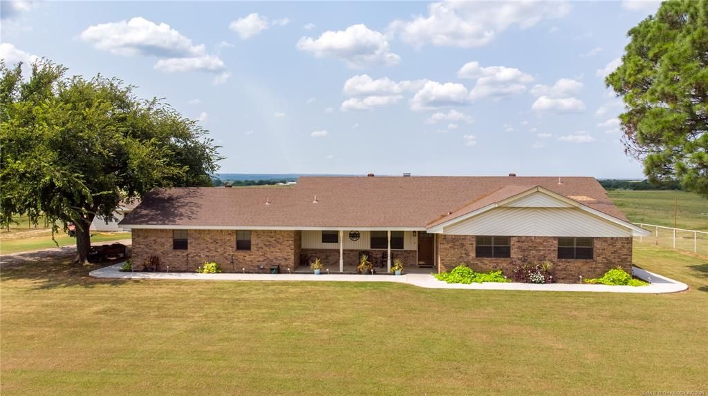 1686 Chickasaw Trl, Davis, OK 73030