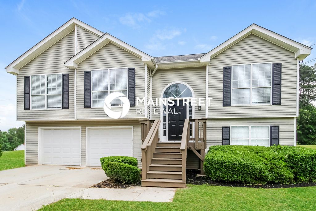 1192 Berryhill Dr, Lithonia, GA 30058