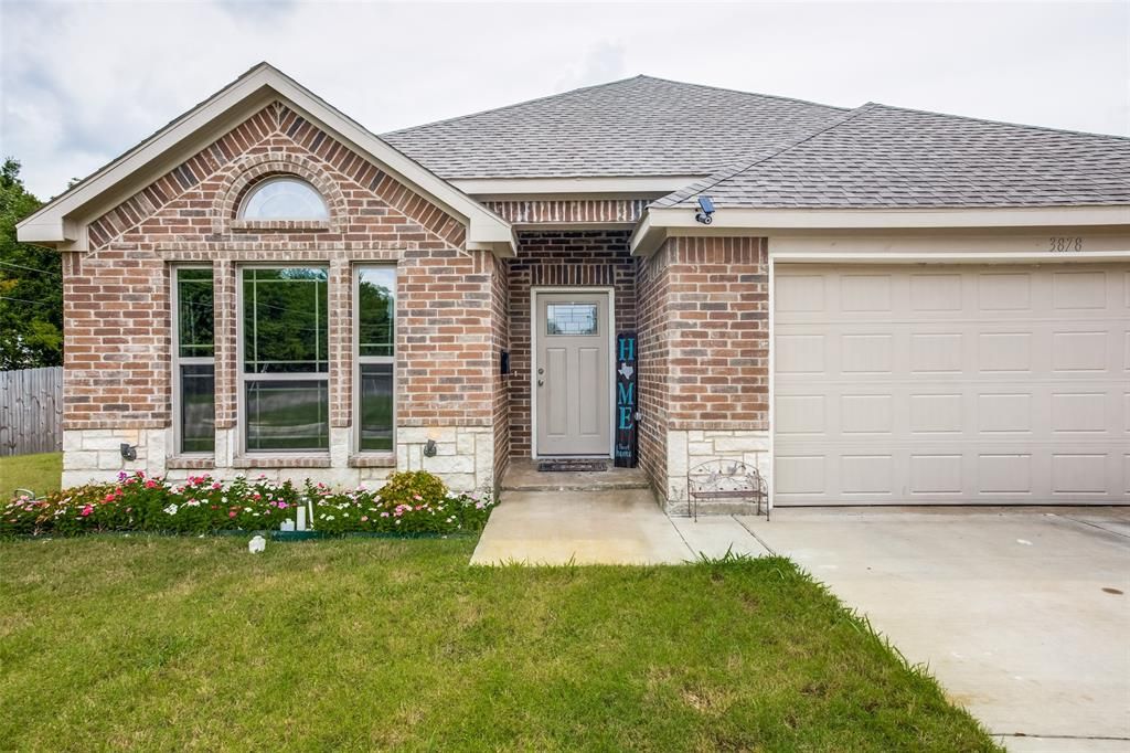 3878 Castle Hills Dr, Dallas, TX 75241