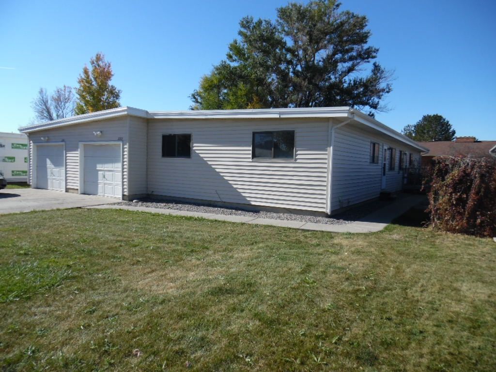 3311 Winchell Ln, Billings, MT 59102