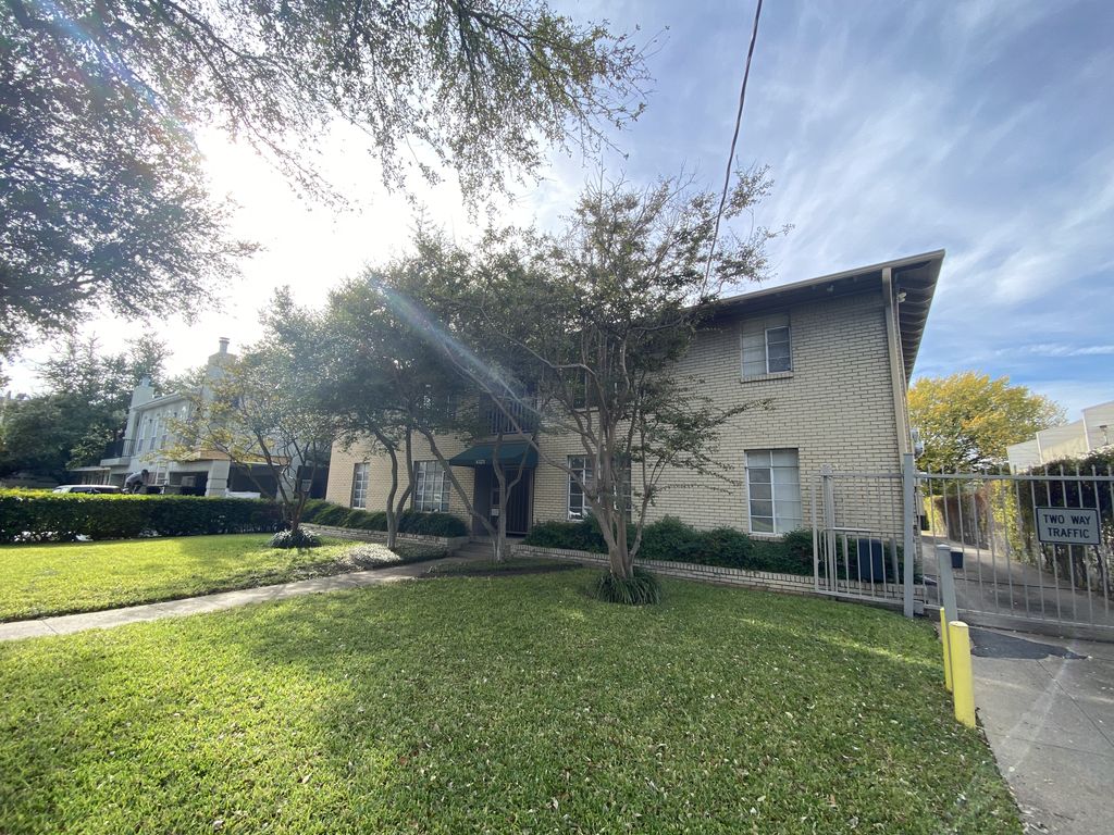 4321 Cole Ave, Dallas, TX 75205