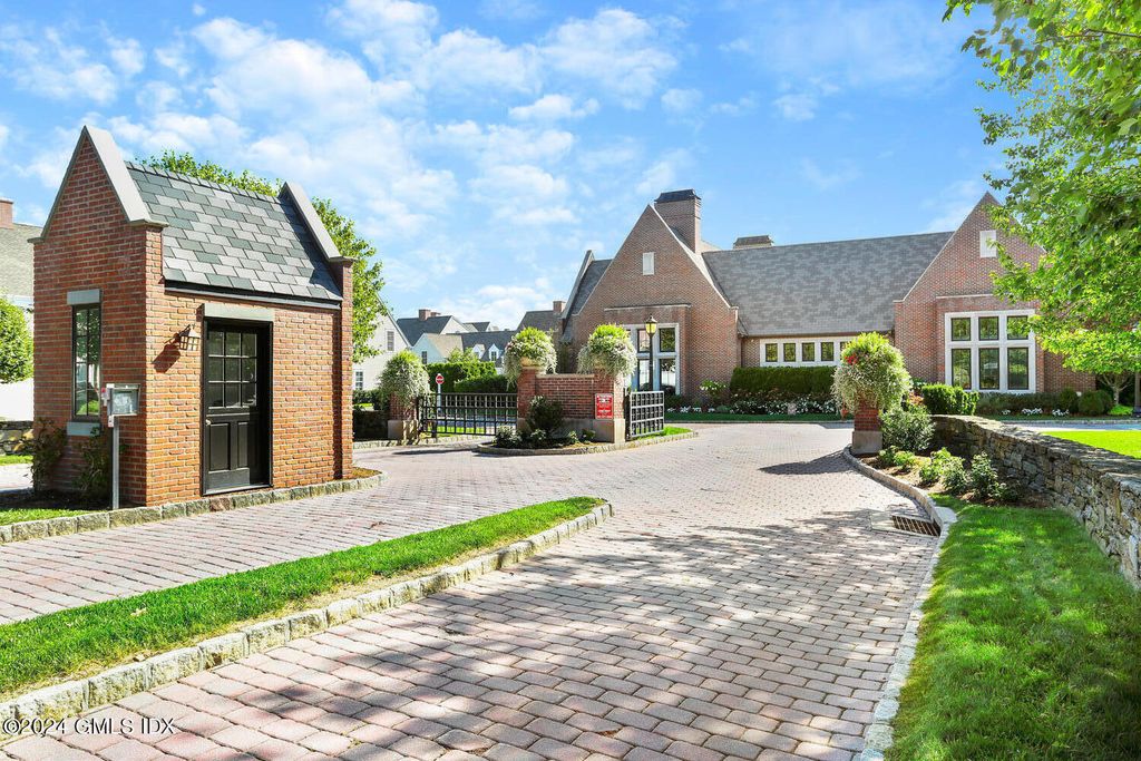 77 Havemeyer Ln #65, Stamford, CT 06902