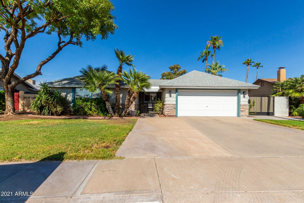 5112 E Toniko Dr, Phoenix, AZ 85044