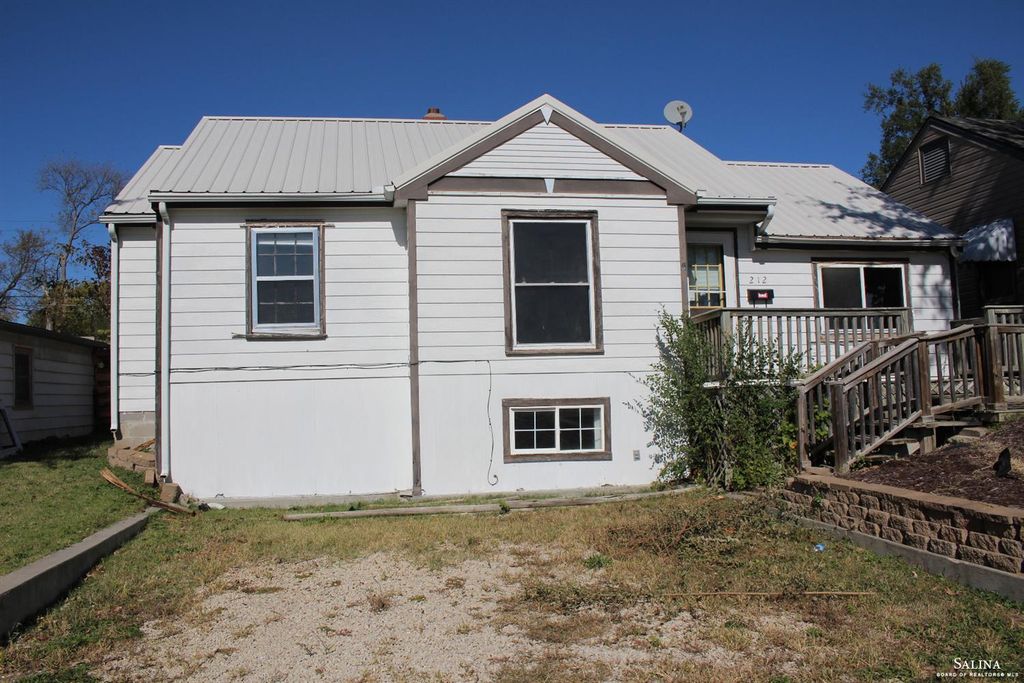 212 E Hawley St, Herington, KS 67449 Trulia