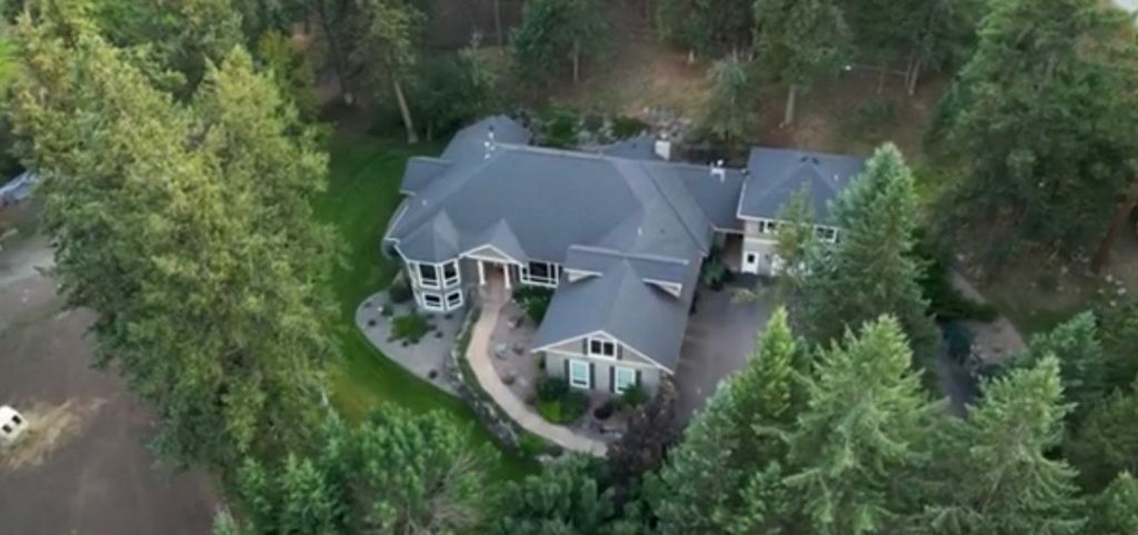 100 Sunrise Ct, Kalispell, MT 59901