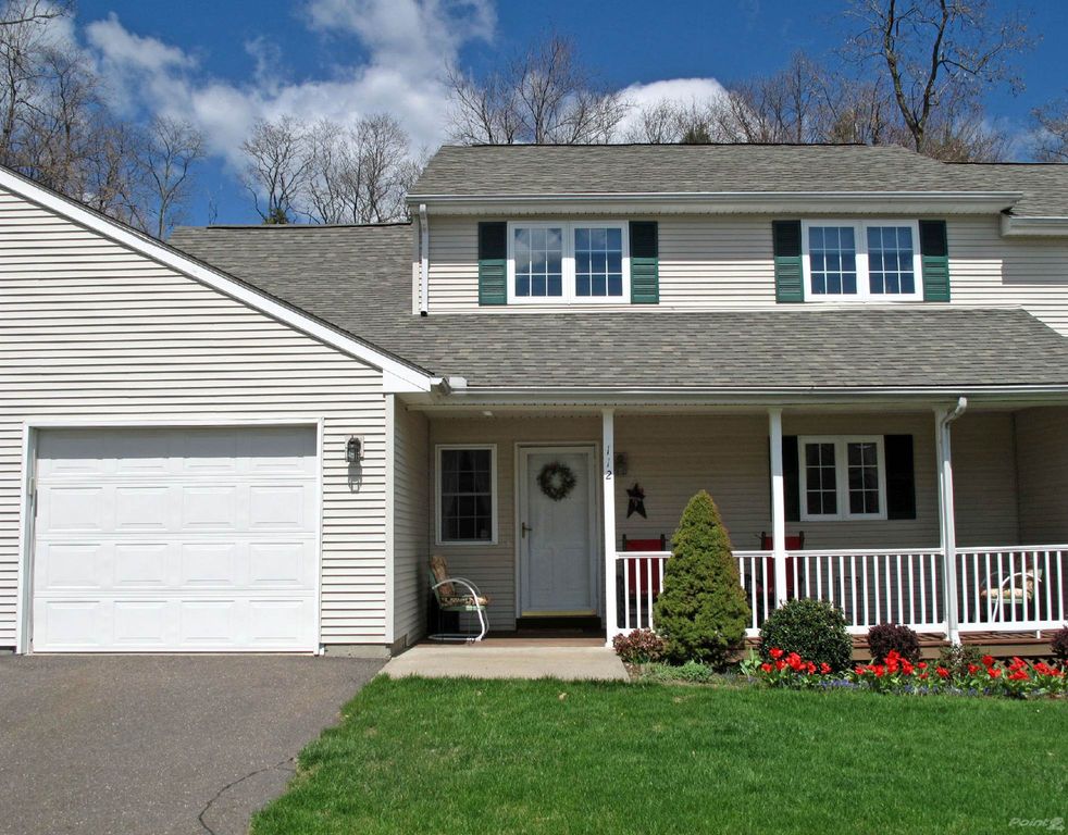 112 Dibble Hollow Ln, Windsor Locks, CT 06096