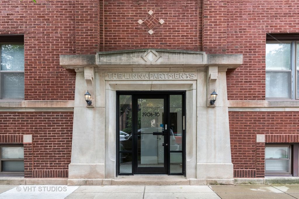3910 N Wolcott Ave #2, Chicago, IL 60613