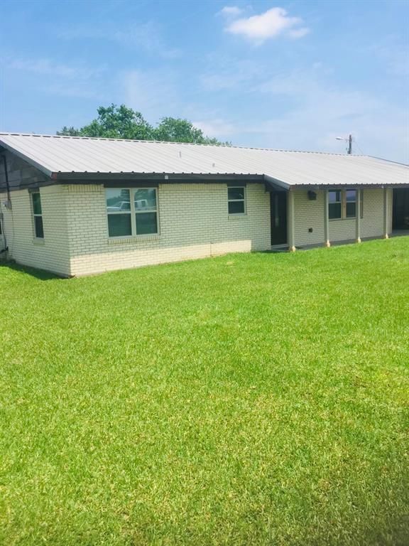 9747 Hall Ln, Anderson, TX 77830