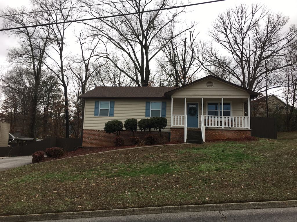 825 Bent Tree Rd, Knoxville, TN 37934