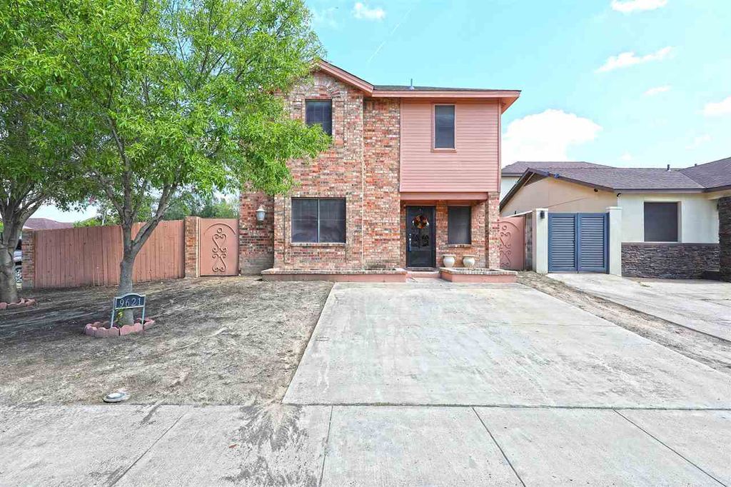 9621 Mallard Loop, Laredo, TX 78045