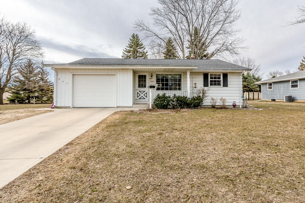 847 Wisconsin Ave, Oostburg, WI 53070 Trulia