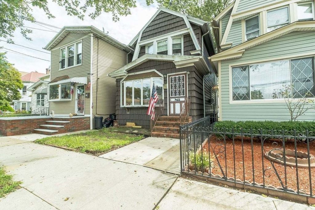 9514 95th Ave, Ozone Park, NY 11416 3 Bed, 3 Bath SingleFamily Home 16 Photos Trulia