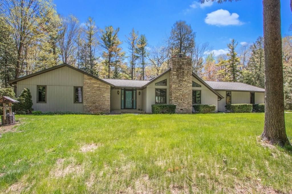 5835 Old Country Cir, New Franken, WI 54229
