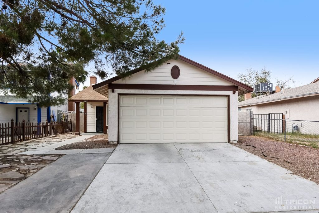 1383 Bradhurst Ct, Las Vegas, NV 89142