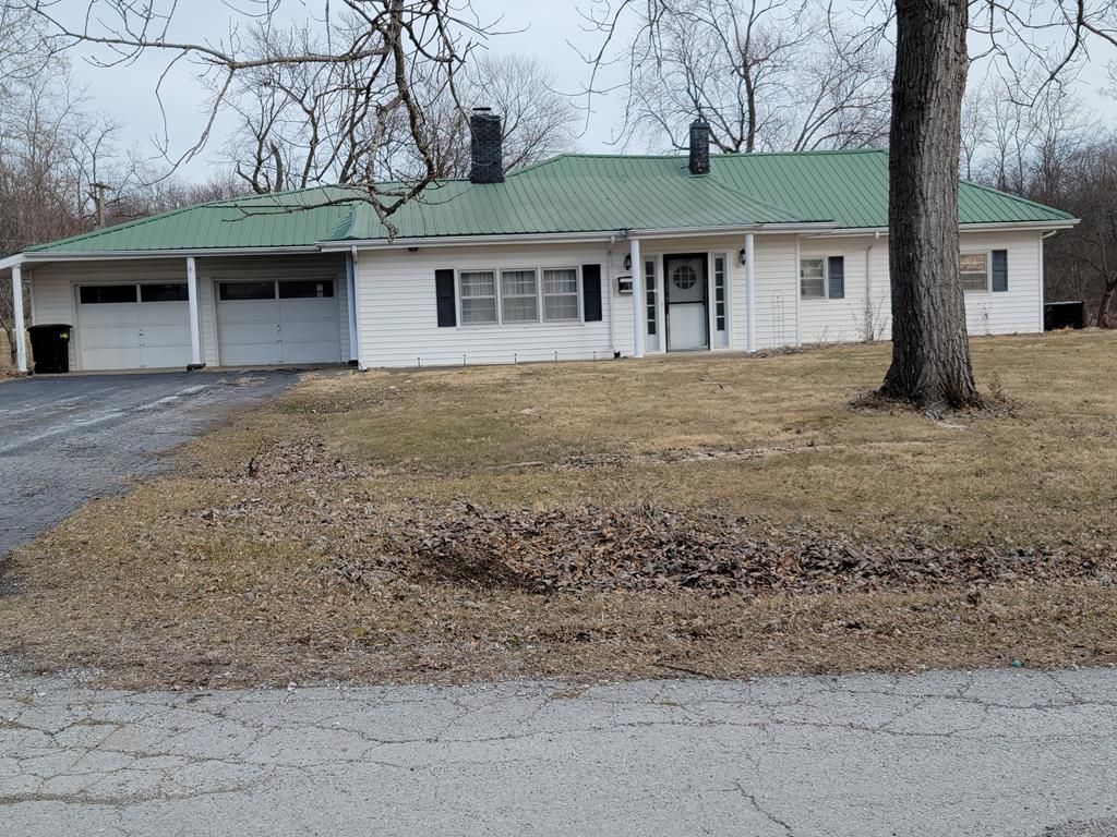 105 Shelby St, Bevier, MO 63532