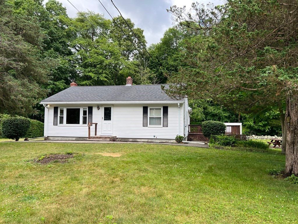 28 Cedar St, Raynham, MA 02767 Trulia