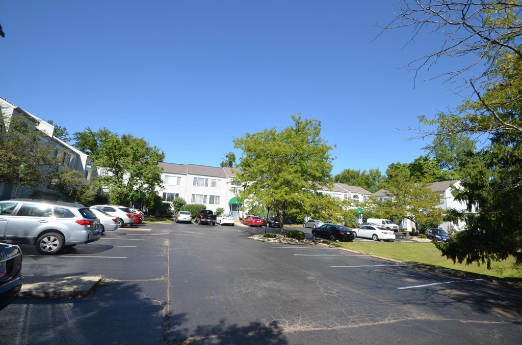 7008 Ohio Ave #D20, Cincinnati, OH 45236