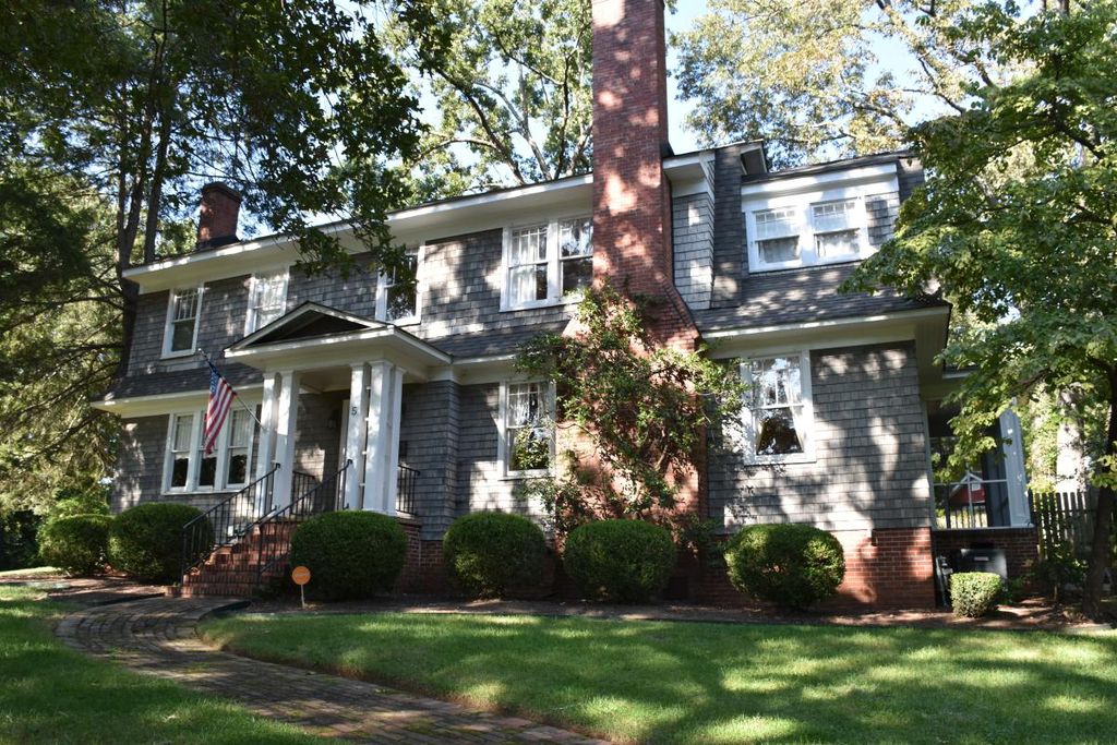 5 Overbrook Cir, Greenville, SC 29607