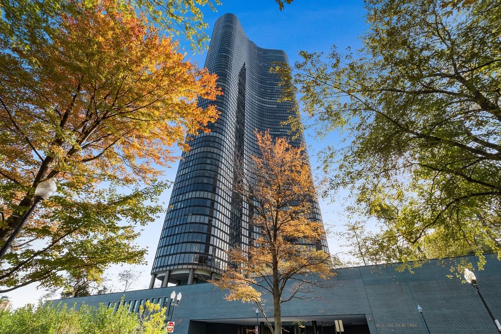 505 N Lake Shore Dr #706, Chicago, IL 60611