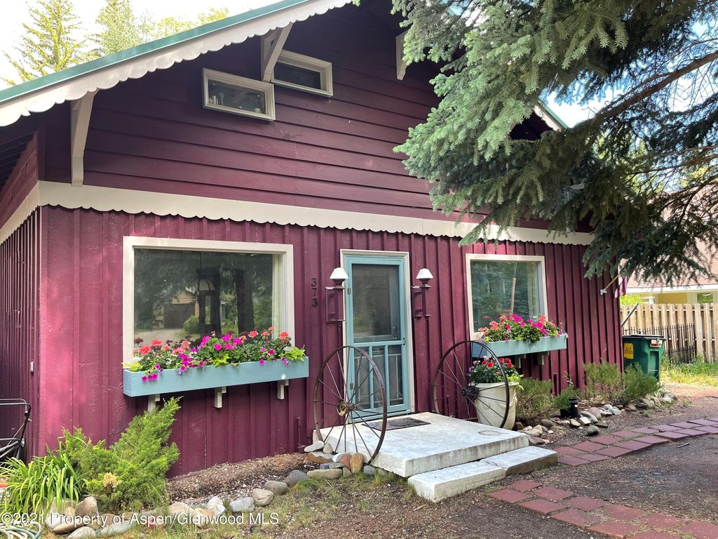 373 Redstone Blvd, Redstone, CO 81623