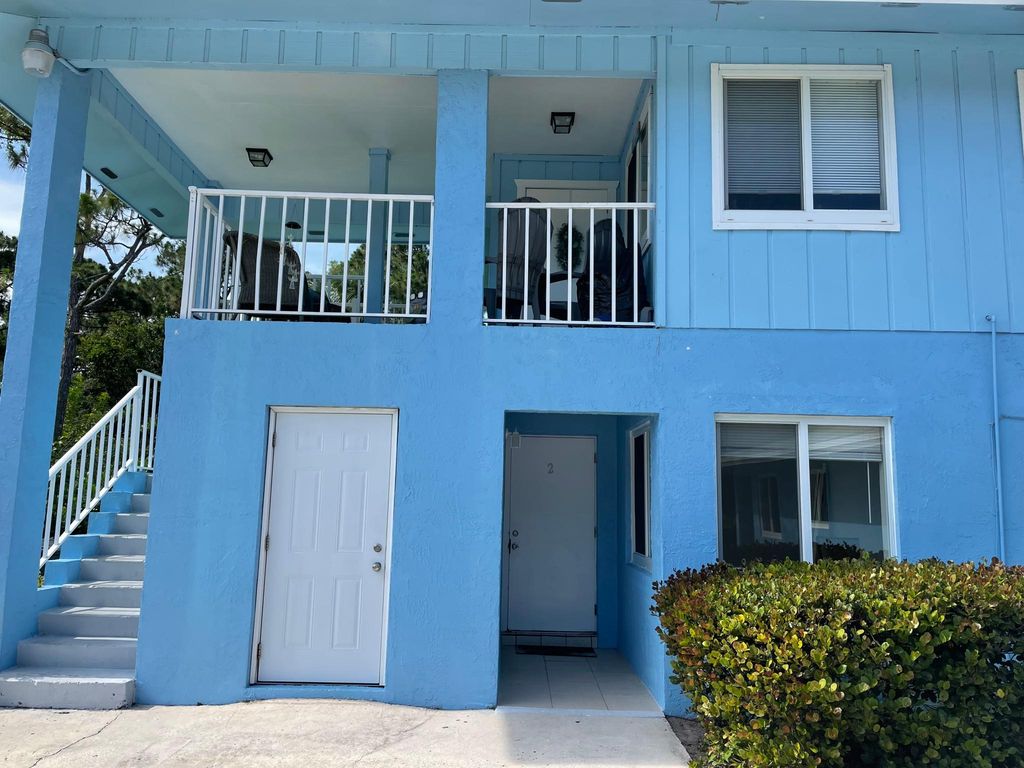 6881 Church St, Jupiter, FL 33458