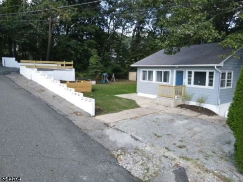 33 Tufts Trl, Hopatcong, NJ 07843 Trulia