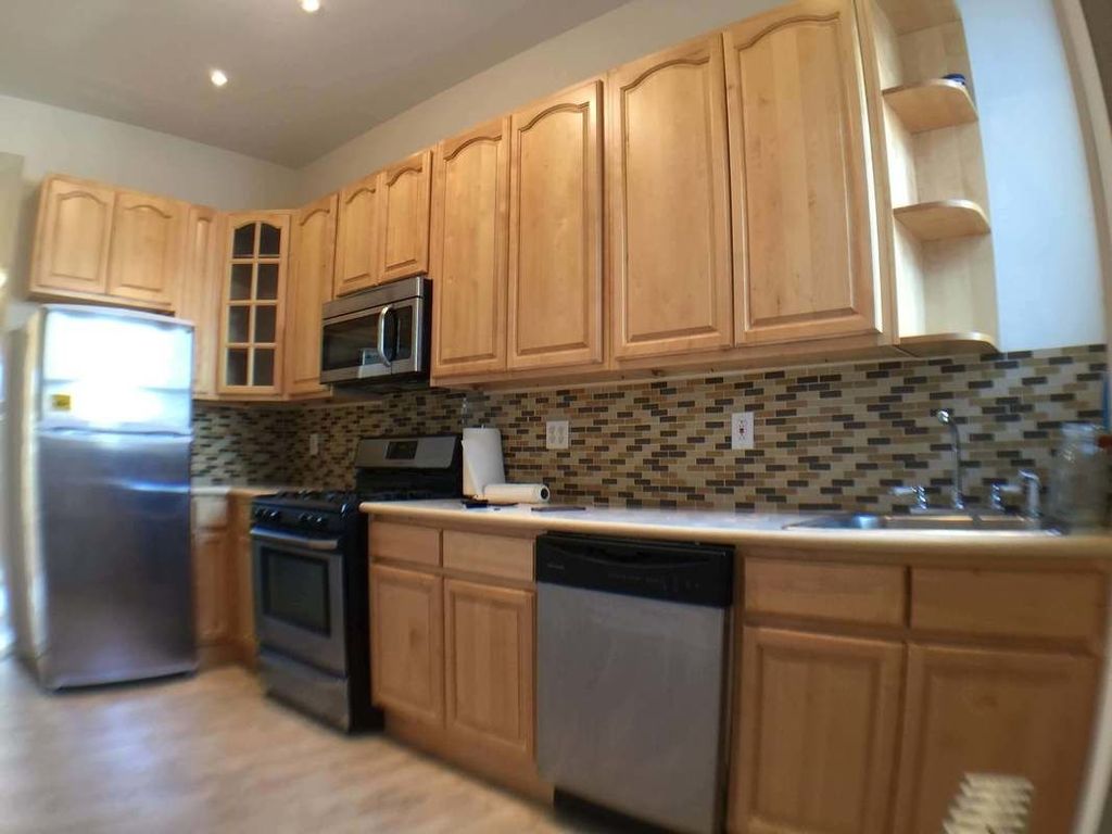 106 Bond St 9, Brooklyn, NY 11217 2 Bed, 1 Bath Multi