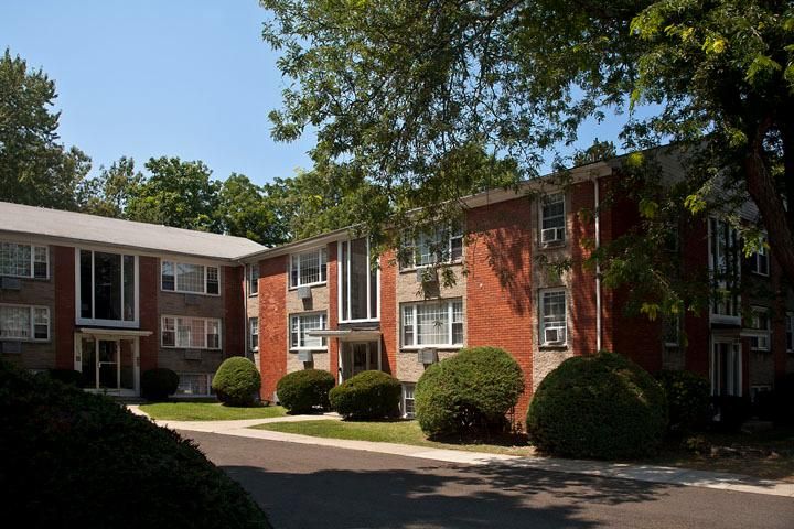2015-2045 Broad St, Providence, RI 02905