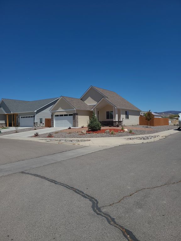 Rocky Mountain Plan in Bear Creek Subdivision, Montrose, CO 81401