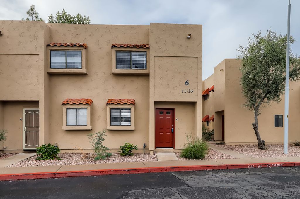 715 S Extension Rd #11, Mesa, AZ 85210