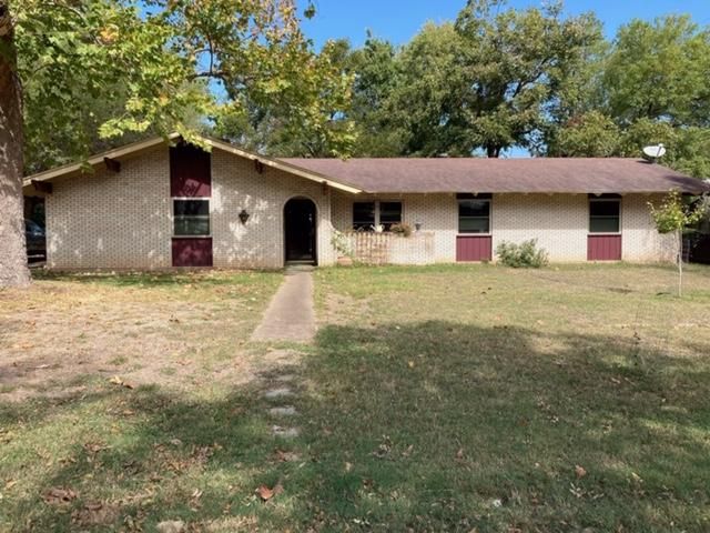 107 Maynard St, Bastrop, TX 78602
