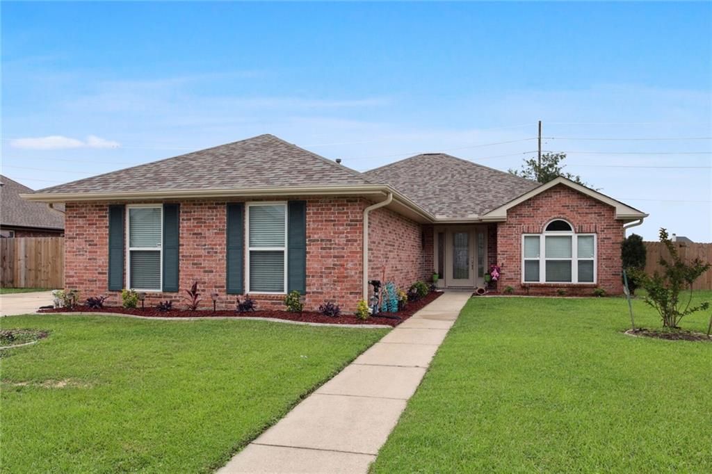 530 Oak Point Dr, La Place, LA 70068 SingleFamily Home for Sale MLS