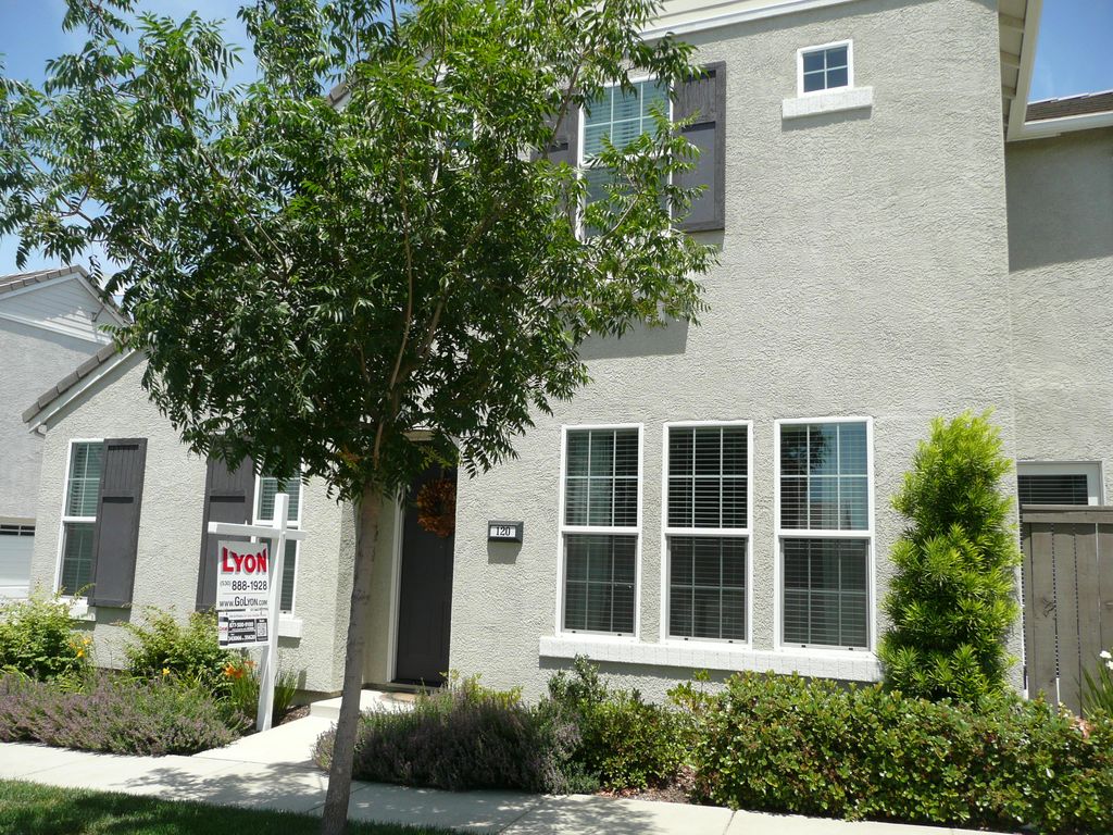 120 Talmont Cir, Roseville, CA 95678