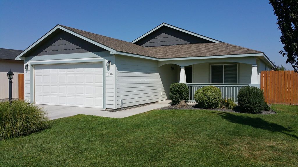1696 Lantana Ave, Richland, WA 99352