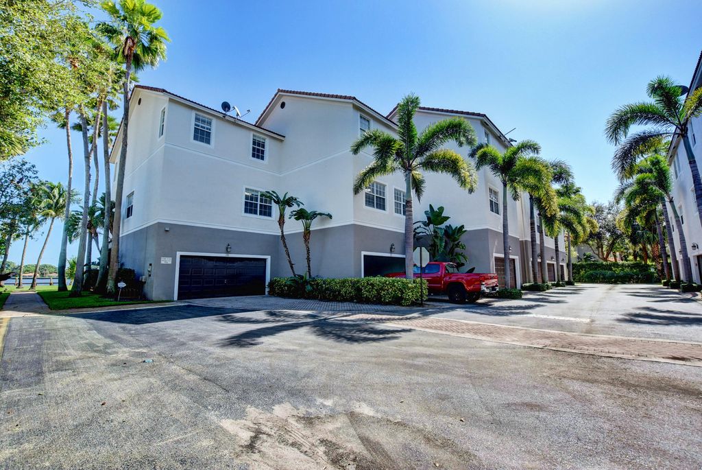 151 Ocean Cay Way, Hypoluxo, FL 33462 3 Bed, 4 Bath Townhouse MLS RX10666790 35 Photos