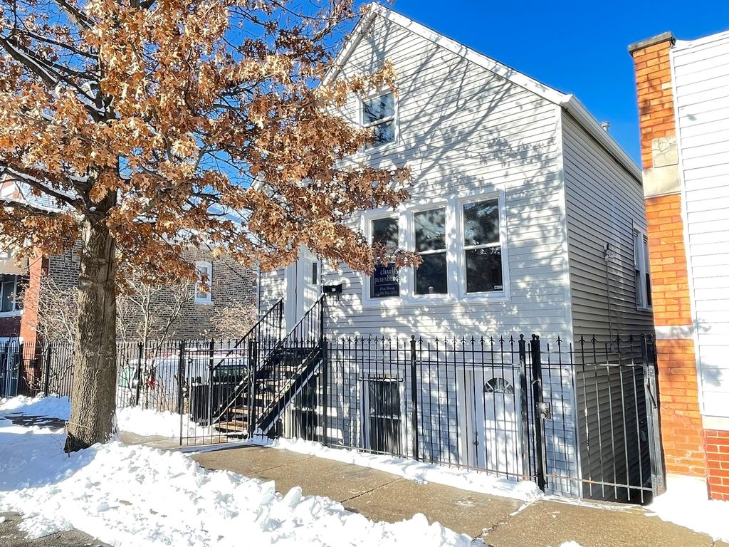 2622 W Luther St, Chicago, IL 60608