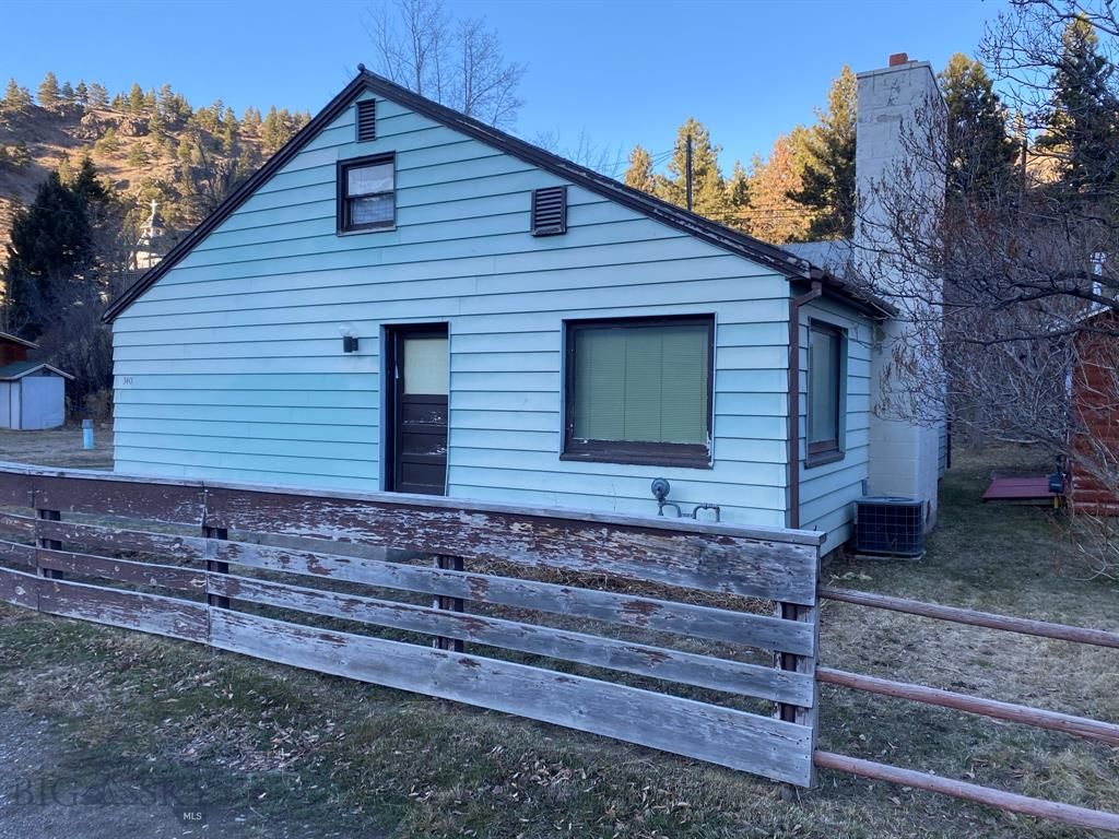 340 340&350 Wolf Creek Main St, Wolf Creek, MT 59648