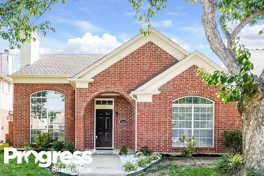 1614 Chapman St, Cedar Hill, TX 75104