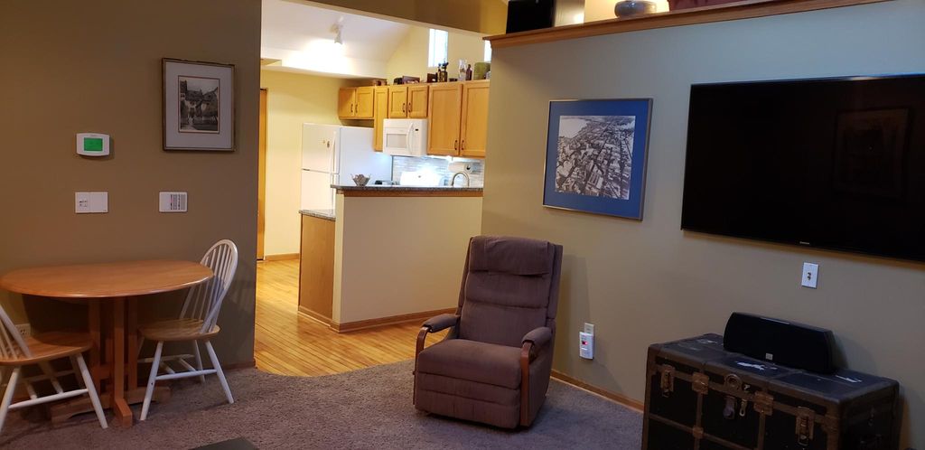 544 W  Wilson St, Madison, WI 53703