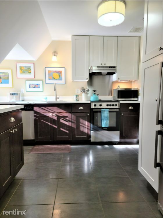 1789 Beacon St #3, Brookline, MA 02445