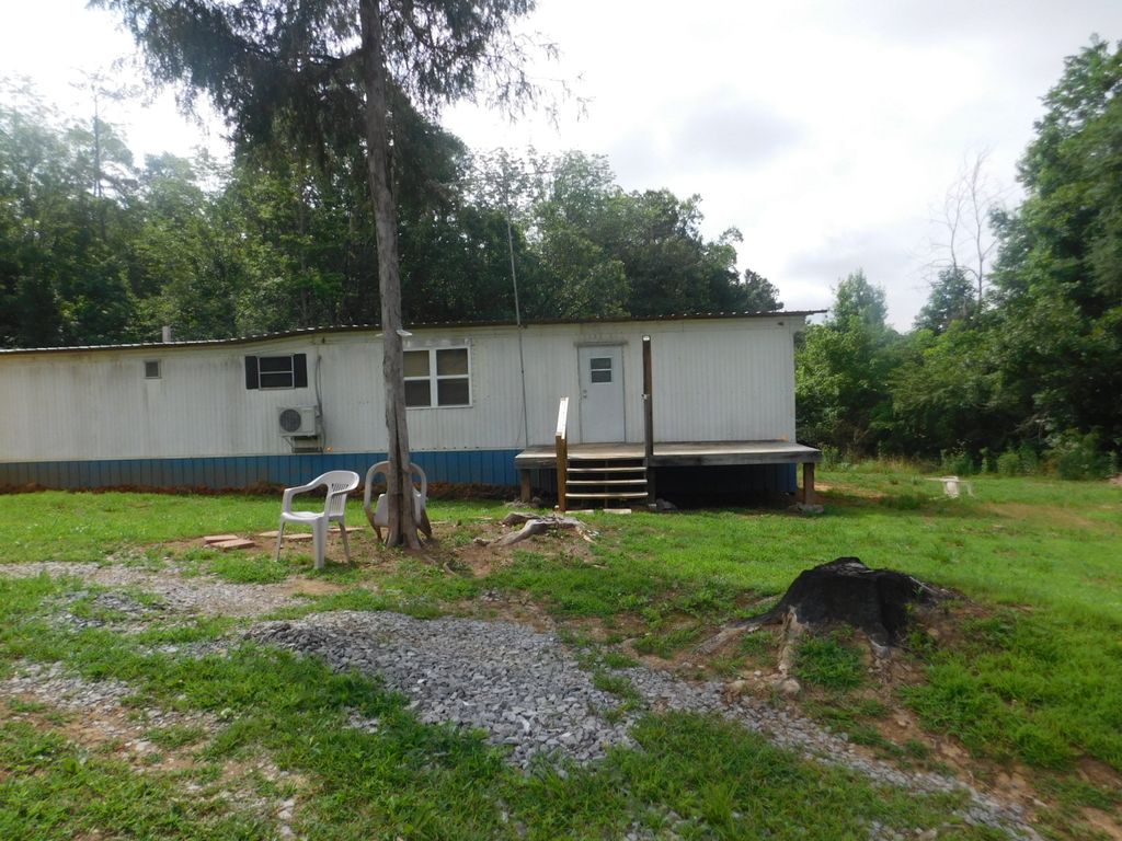 259 County Road 422, Athens, TN 37303