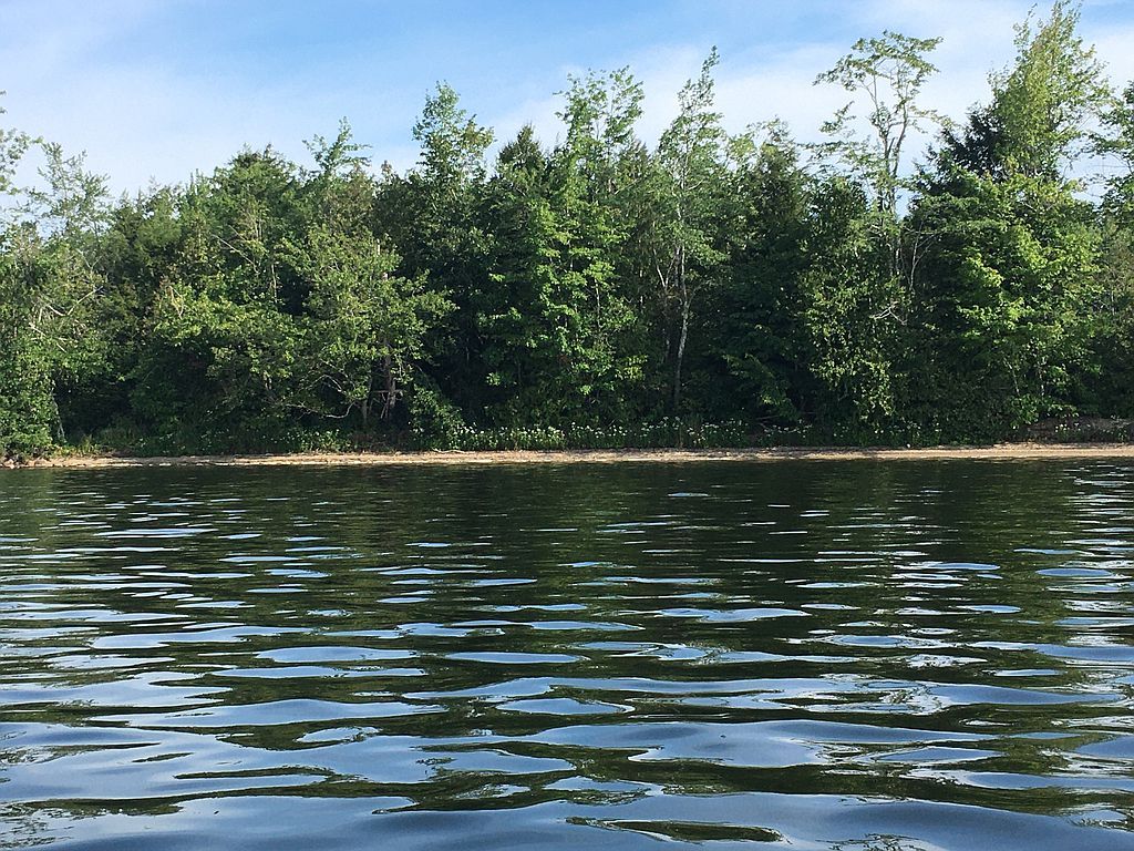 68 Rocky Roost Rd, Newport, ME 04953