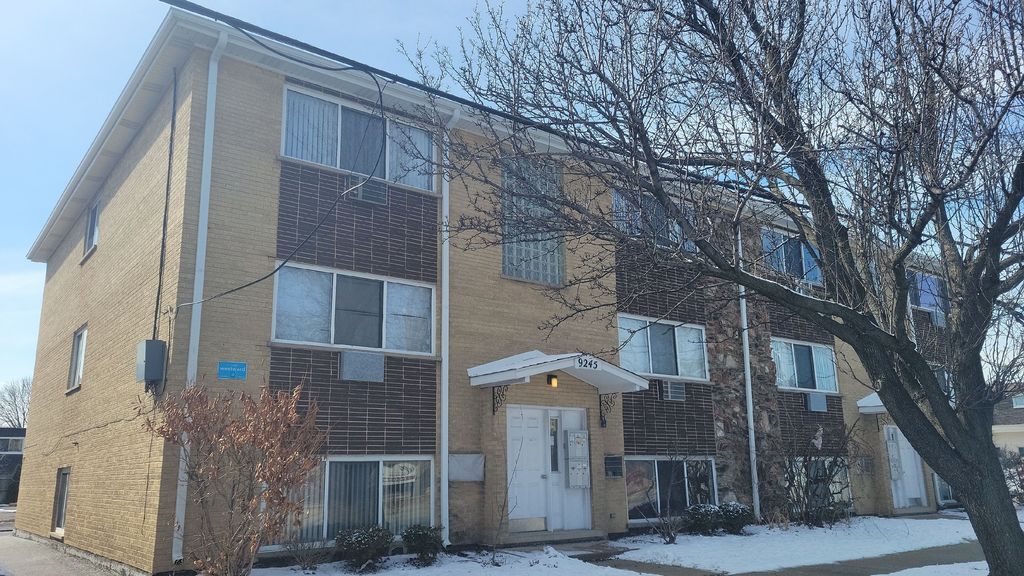9245 Irving Park Rd #2W, Schiller Park, IL 60176