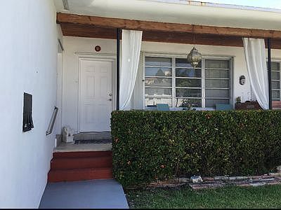 1045 93rd St, Miami Beach, FL 33154
