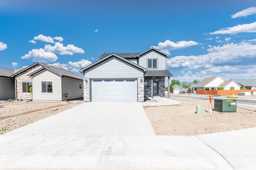 Wilson Peak 1871 Plan in Bear Creek Subdivision, Montrose, CO 81401