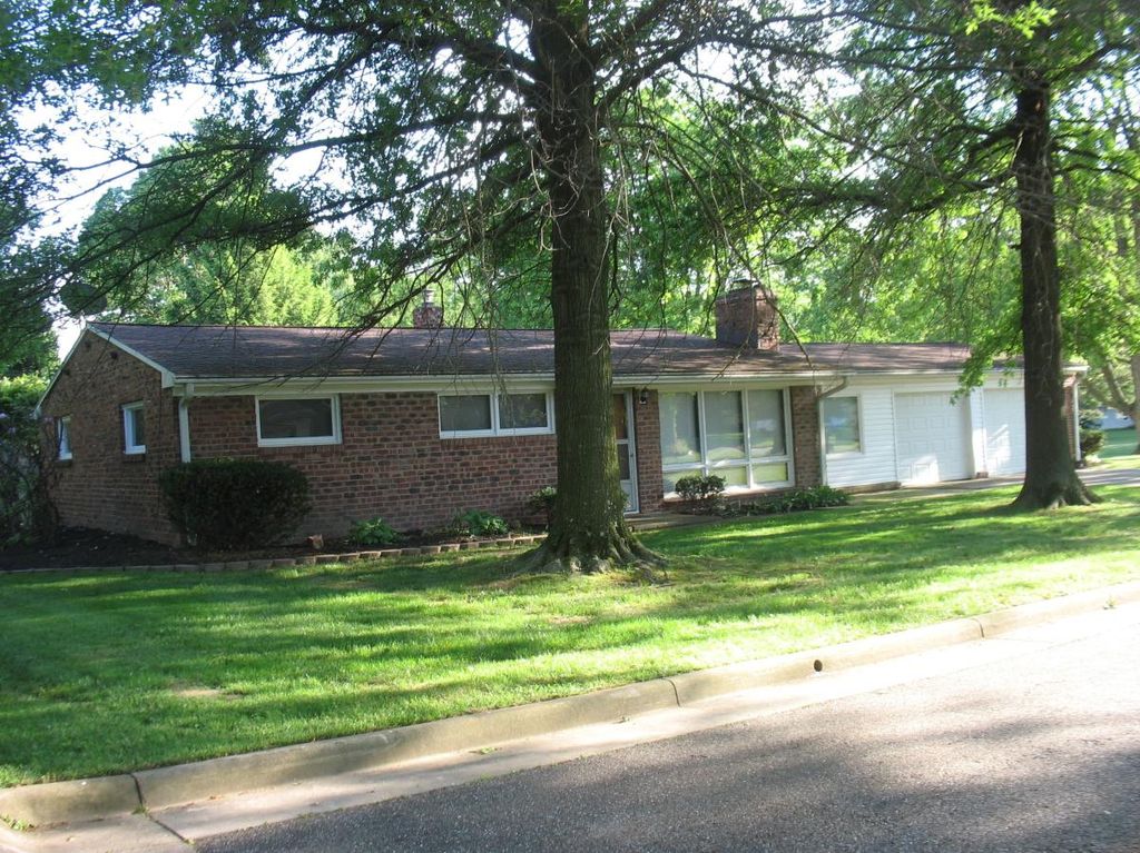 1030 Browning Ave NW, North Canton, OH 44720