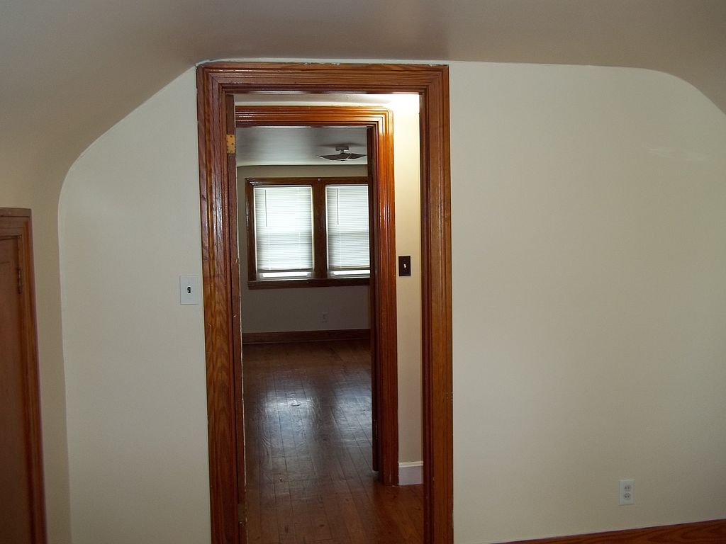 10.5' x 10'