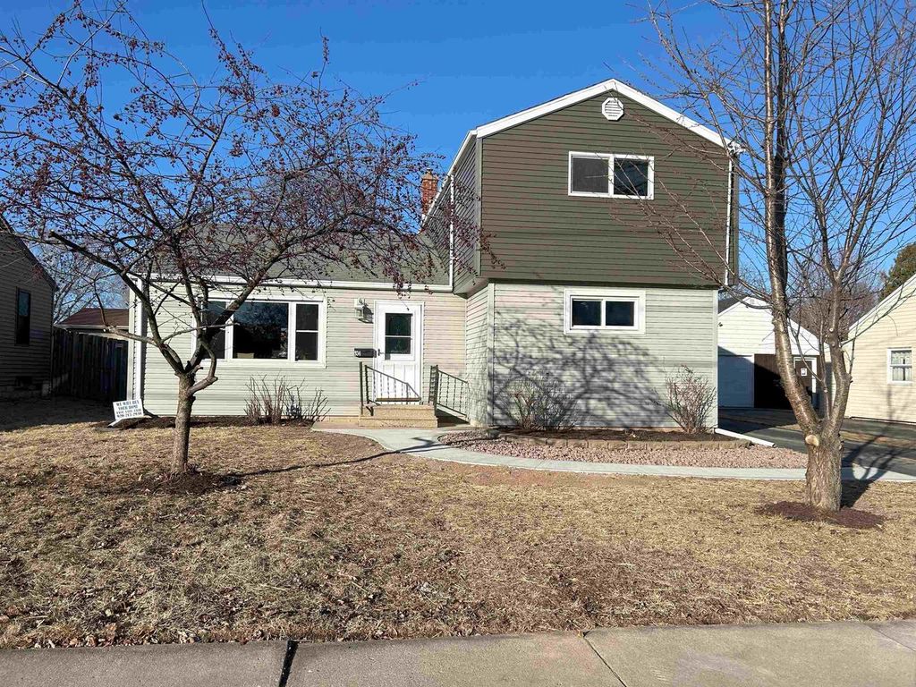 934 MARQUETTE STREET, Menasha, WI 54952
