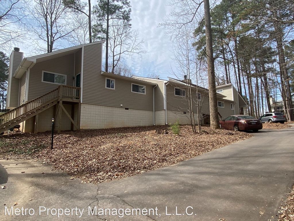 114 Greengate Ct, Cary, NC 27511