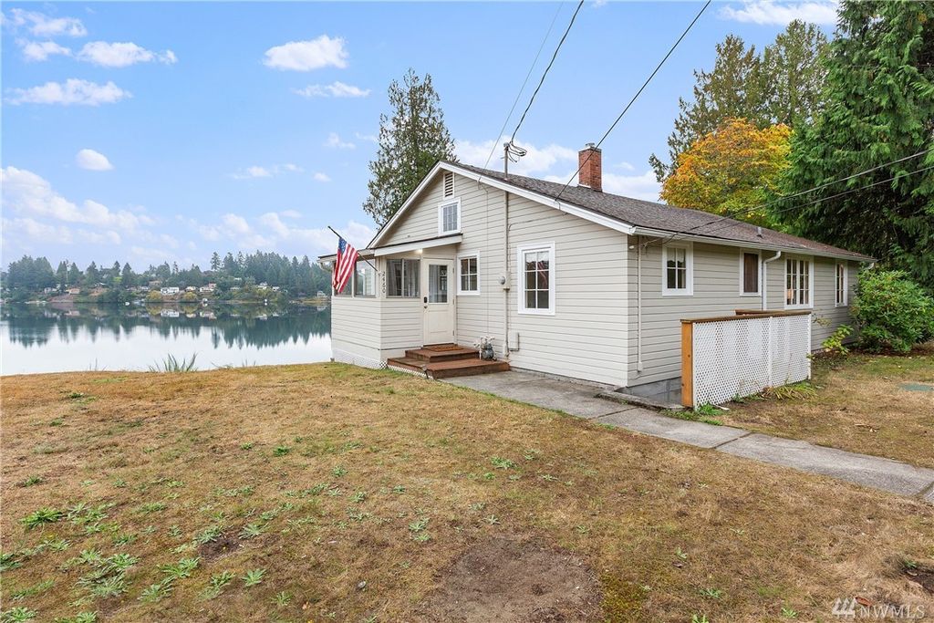 2460 Rocky Point Rd NW, Bremerton, WA 2 Bed, 1 Bath SingleFamily